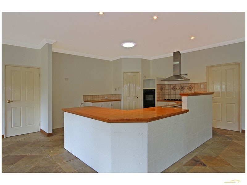 207 Sydney Road, Gnangara WA 6077