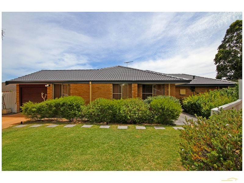 20 Highview Rise, Ballajura WA 6066