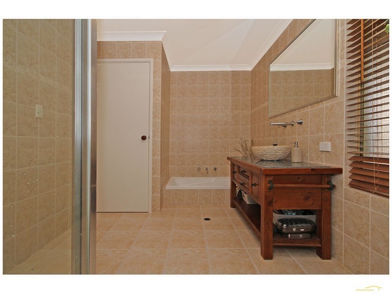 20 Highview Rise, Ballajura WA 6066