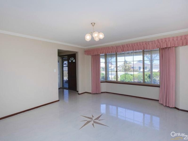 38 Windlass Avenue, Ocean Reef WA 6027