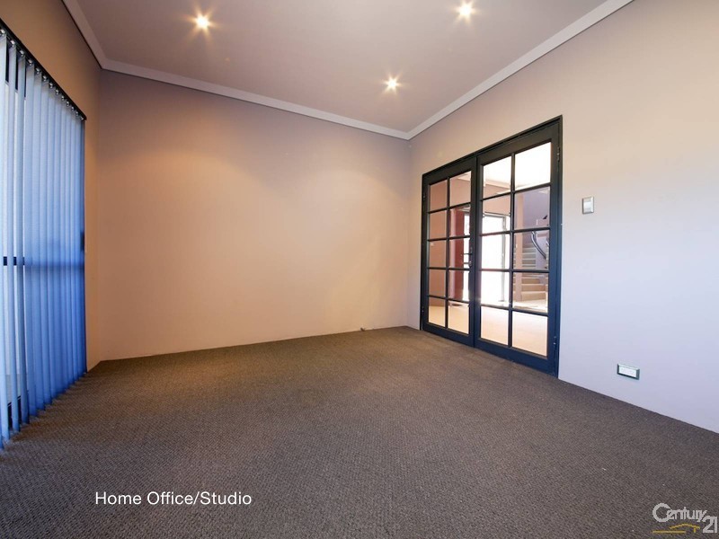 15 Mileti Road, Lesmurdie WA 6076