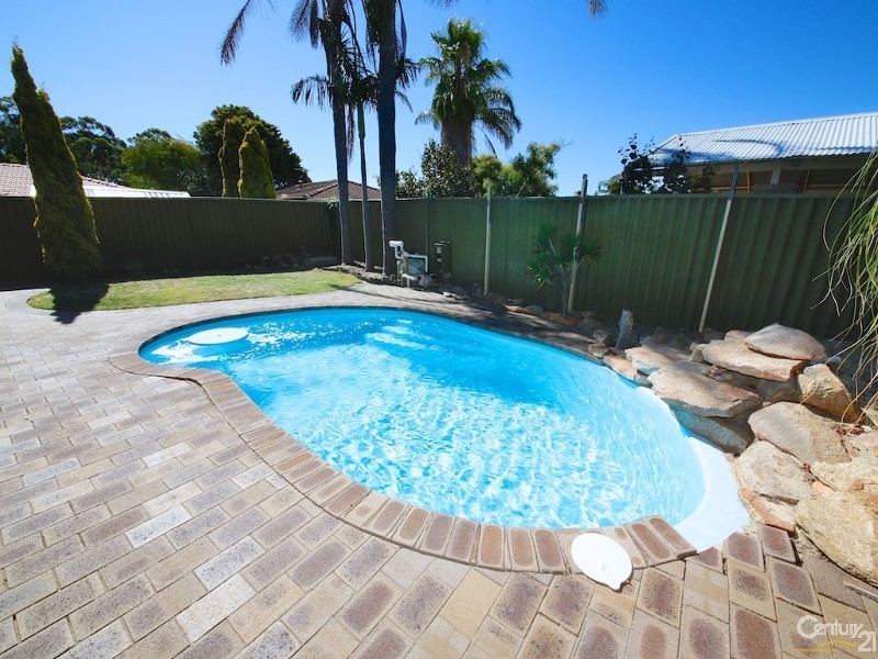 3 Bluegum Place, Ballajura WA 6066