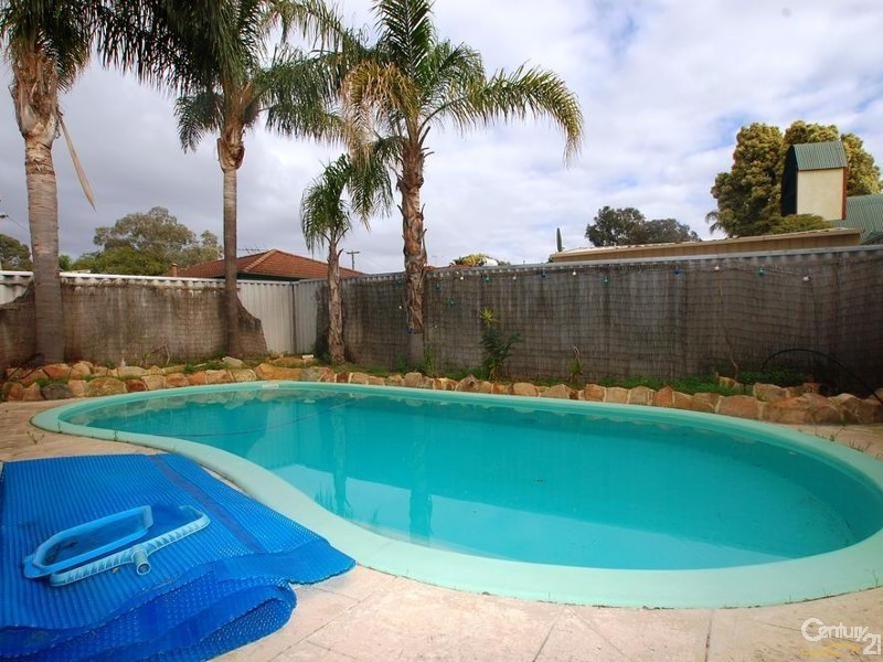 9 Maranon Crescent, Beechboro WA 6063