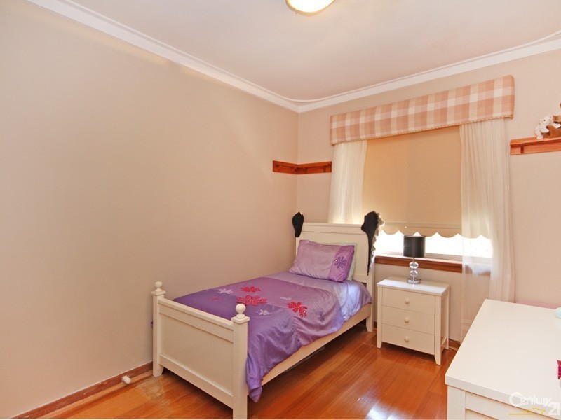 18 Nelligan Street, Dianella WA 6059