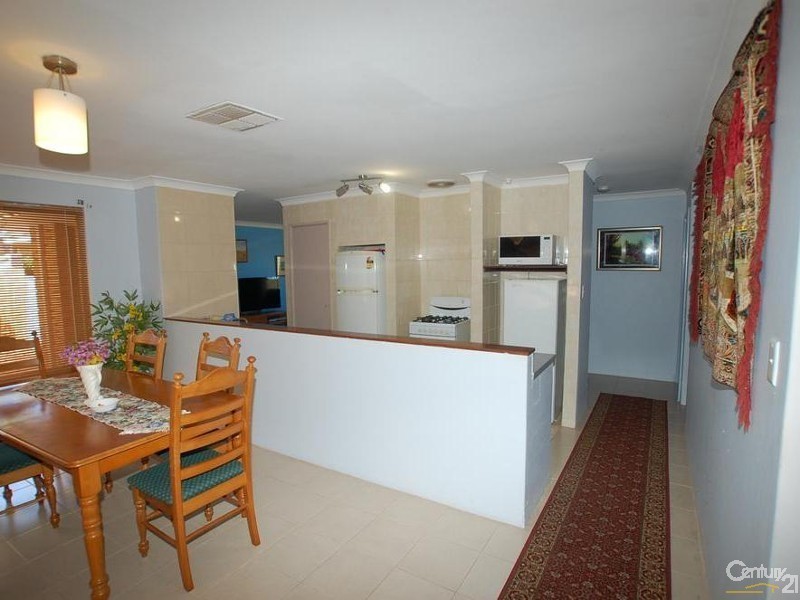 52 Rhine Crescent, Beechboro WA 6063