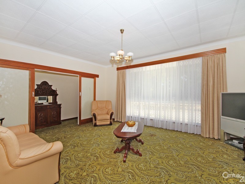 17 Farina Drive, Yokine WA 6060