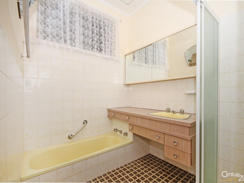 17 Farina Drive, Yokine WA 6060