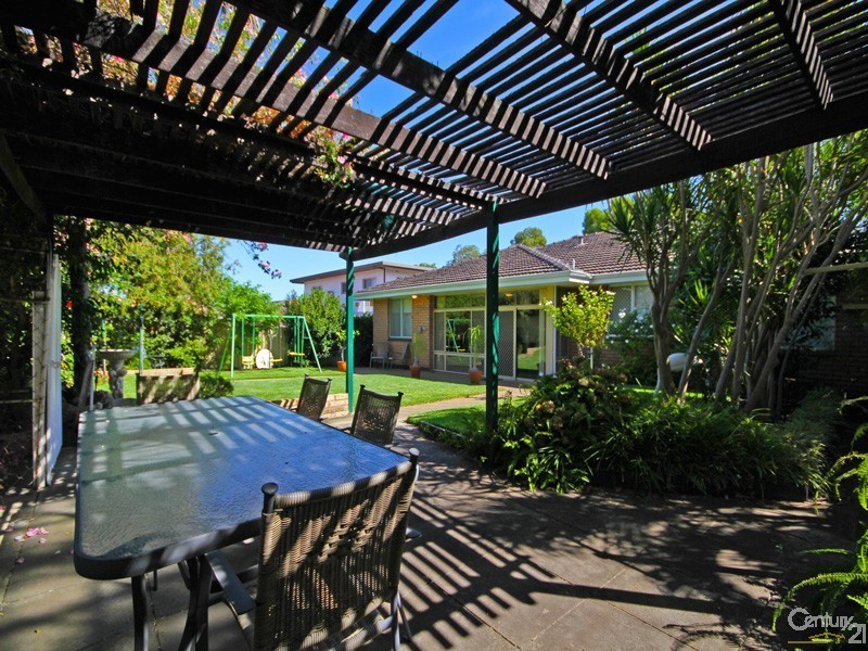 17 Farina Drive, Yokine WA 6060