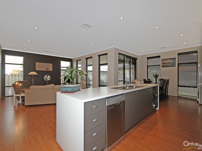 104c Bennett Street, Caversham WA 6055