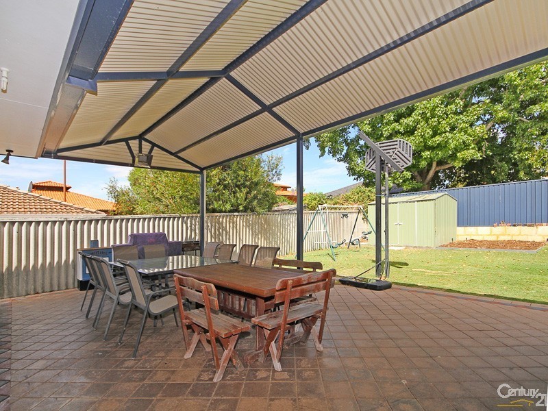 22 Rochester Way, Dianella WA 6059