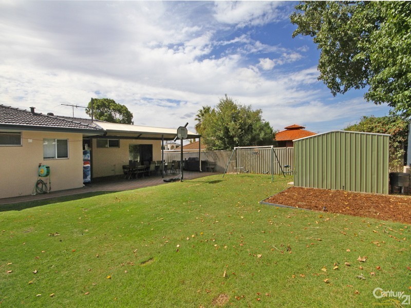 22 Rochester Way, Dianella WA 6059