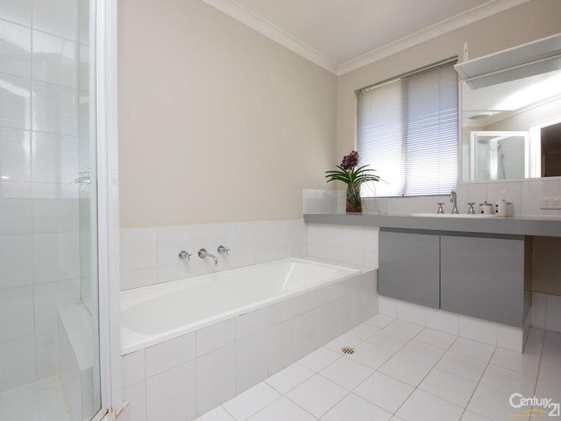 2 Athens Close, Dianella WA 6059