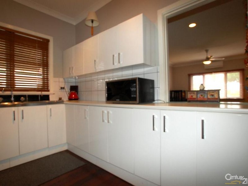 319d Grand Promenade, Dianella WA 6059