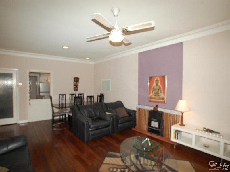 319d Grand Promenade, Dianella WA 6059