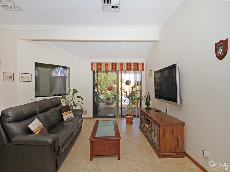 6 Witchcliffe Way, Dianella WA 6059