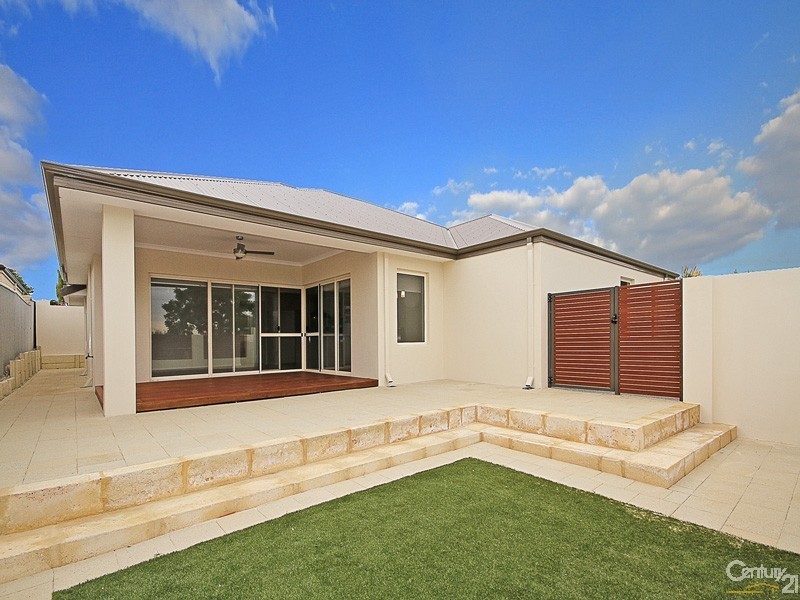 315 Grand Promenade, Dianella WA 6059