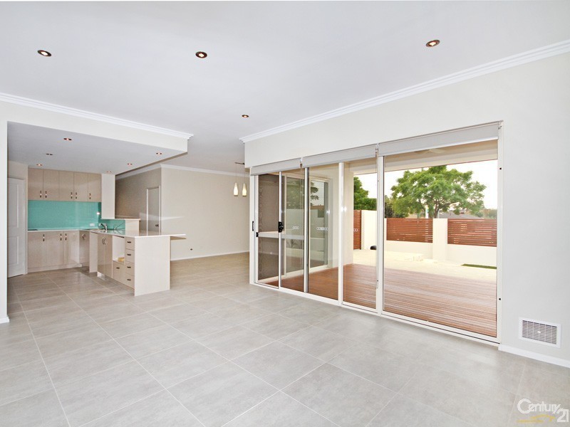 315 Grand Promenade, Dianella WA 6059