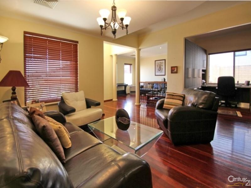 15 Ibrahim Court, Dianella WA 6059