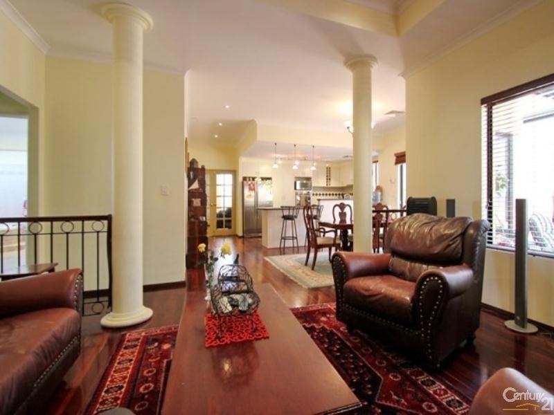 15 Ibrahim Court, Dianella WA 6059