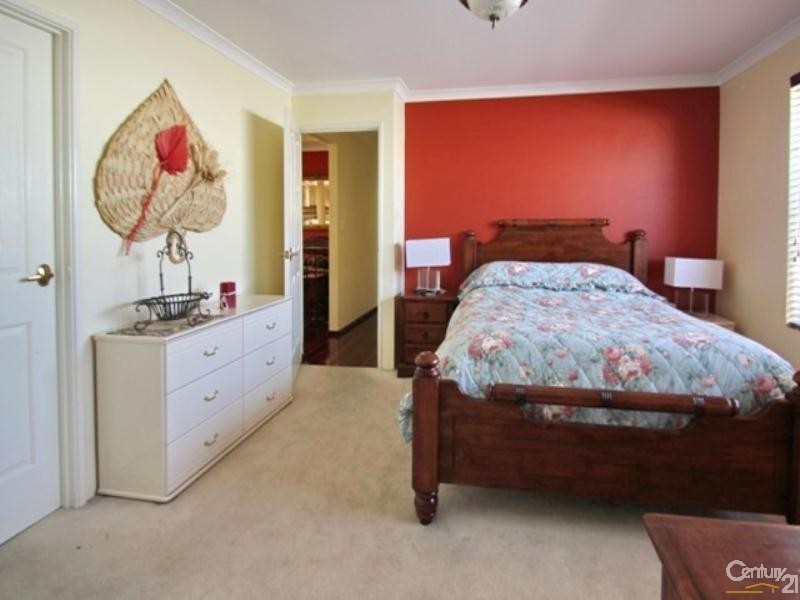 15 Ibrahim Court, Dianella WA 6059