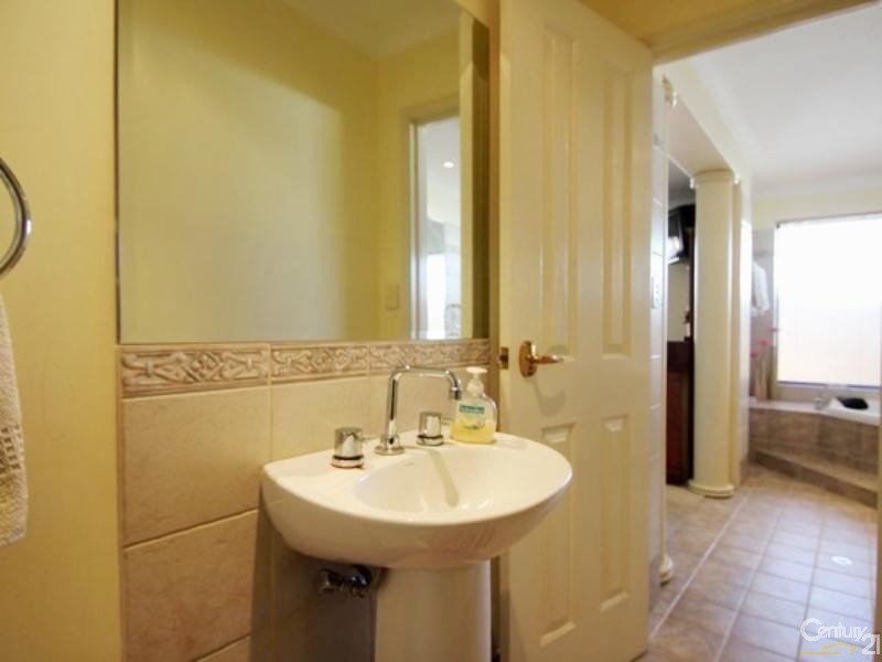 15 Ibrahim Court, Dianella WA 6059