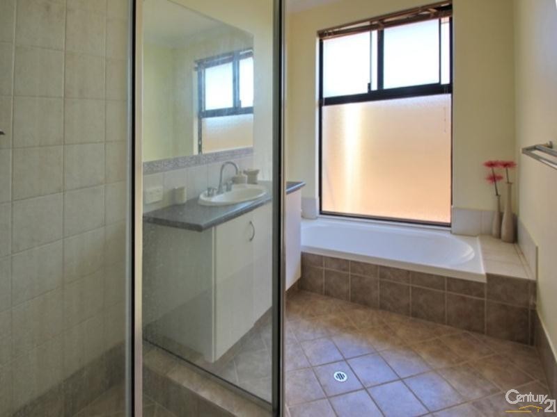 15 Ibrahim Court, Dianella WA 6059