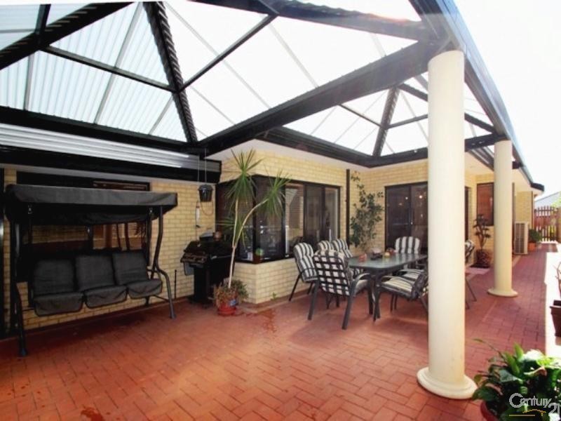 15 Ibrahim Court, Dianella WA 6059