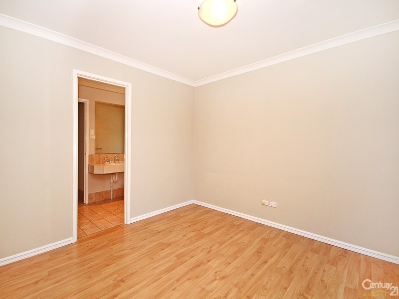 15 Bluejay Gardens, Ballajura WA 6066