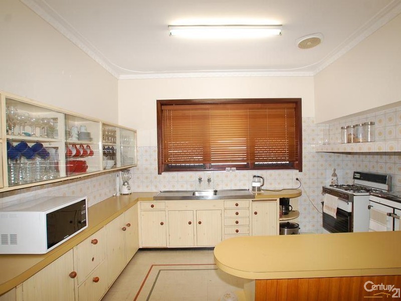 7 May Drive, Nollamara WA 6061