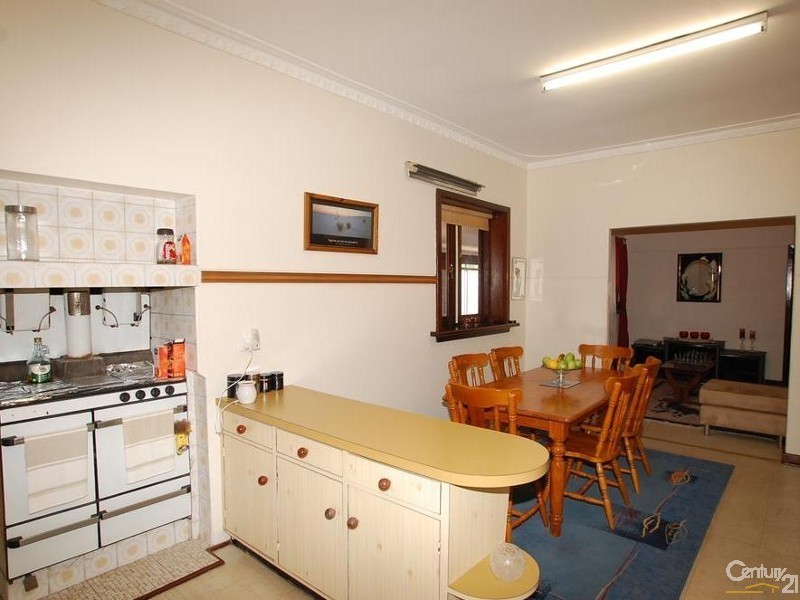 7 May Drive, Nollamara WA 6061