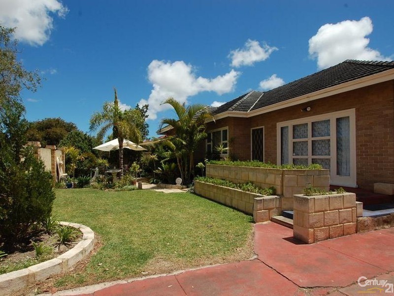 7 May Drive, Nollamara WA 6061