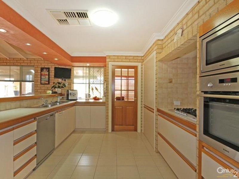 1 Fuchsia Close, Dianella WA 6059