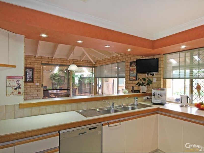 1 Fuchsia Close, Dianella WA 6059