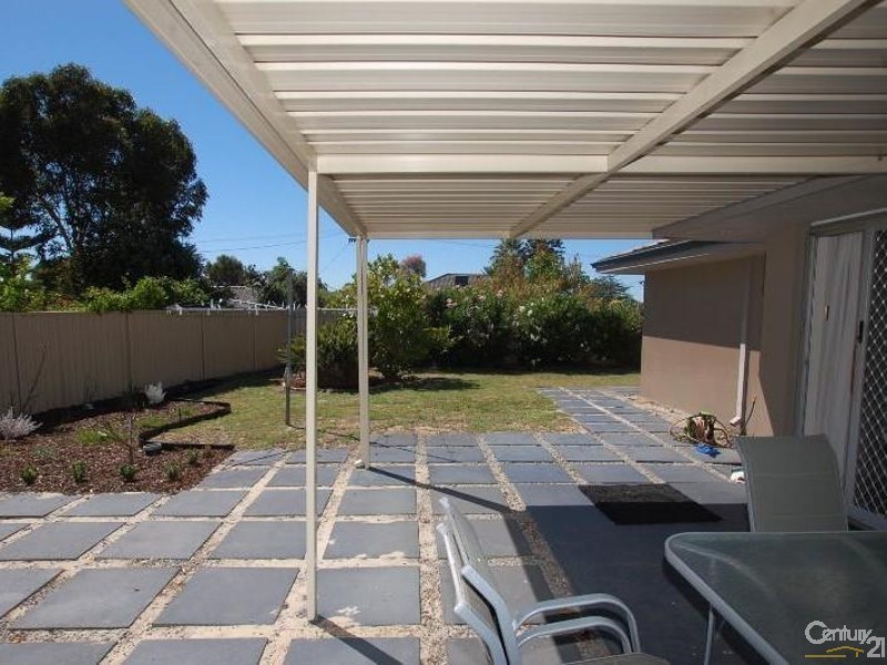 11 Booker Street, Dianella WA 6059