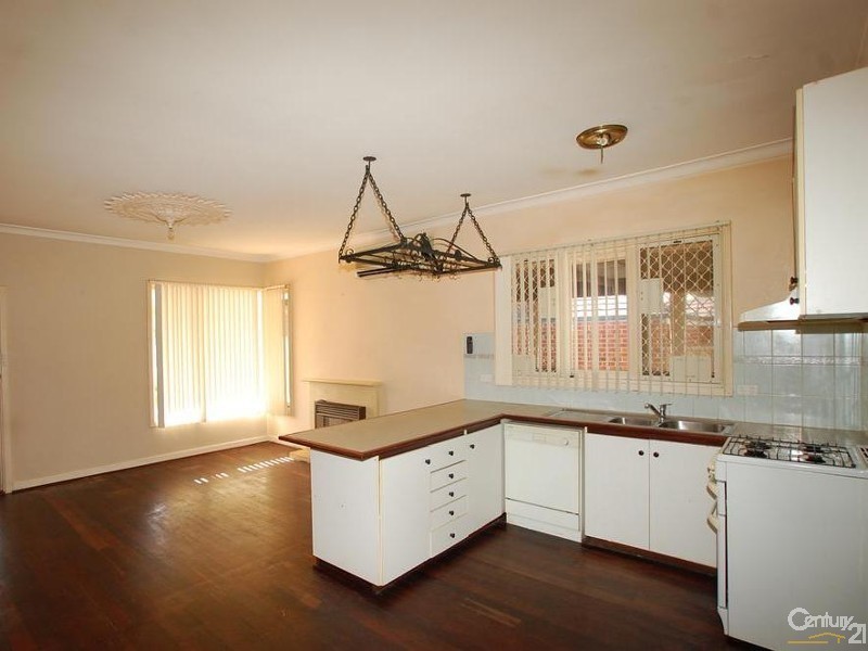 17 Poynings Street, Westminster WA 6061