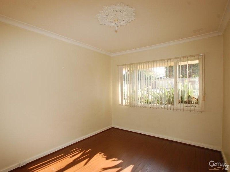 17 Poynings Street, Westminster WA 6061