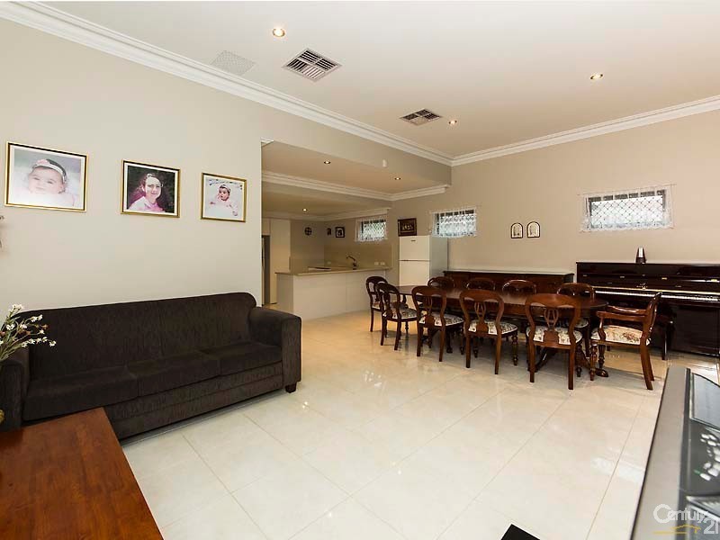 72a Lancaster Street, Dianella WA 6059