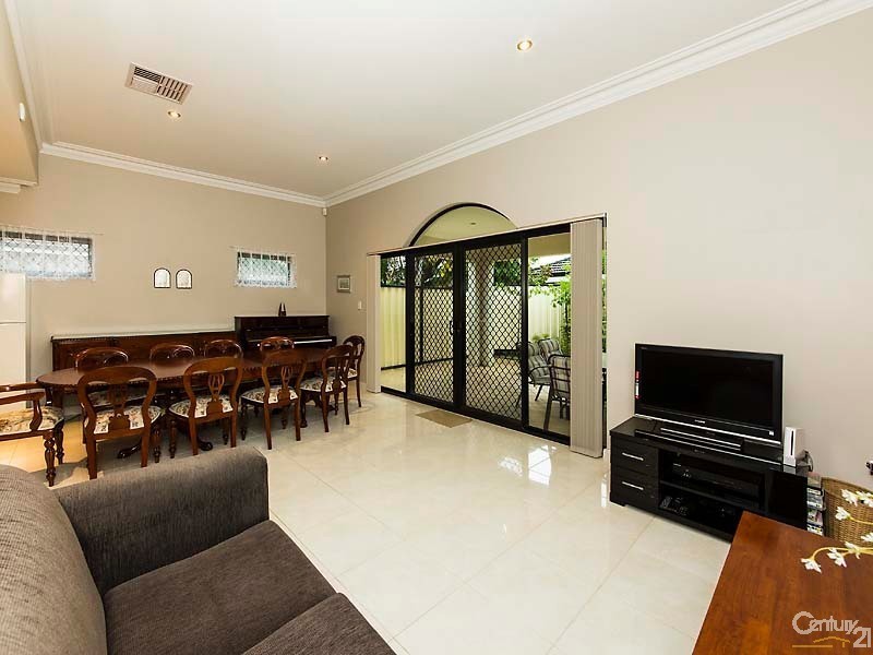 72a Lancaster Street, Dianella WA 6059