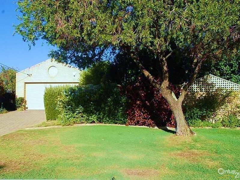 144 Moulden Avenue, Yokine WA 6060