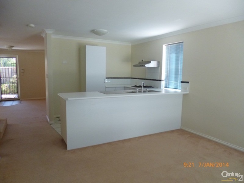 2/1 Waverley Street, Dianella WA 6059