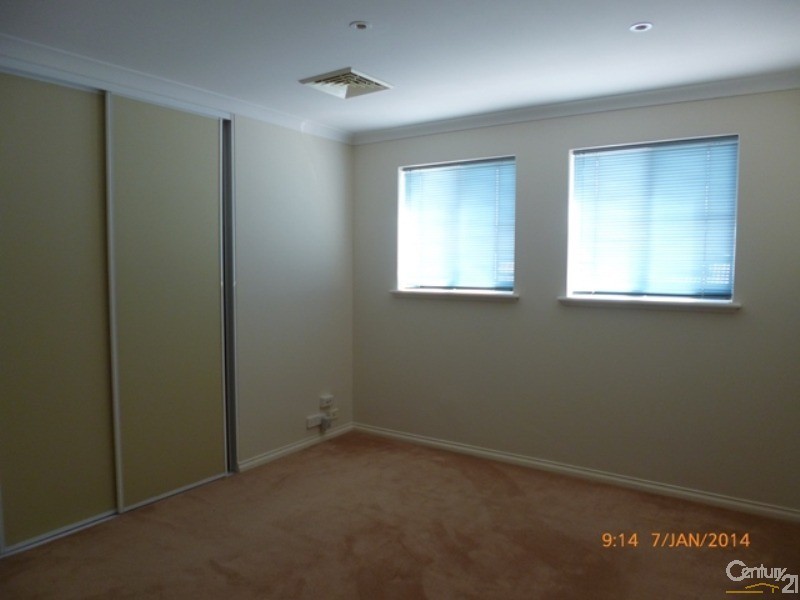 2/1 Waverley Street, Dianella WA 6059