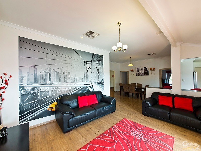 11 Ryce Court, Eden Hill WA 6054