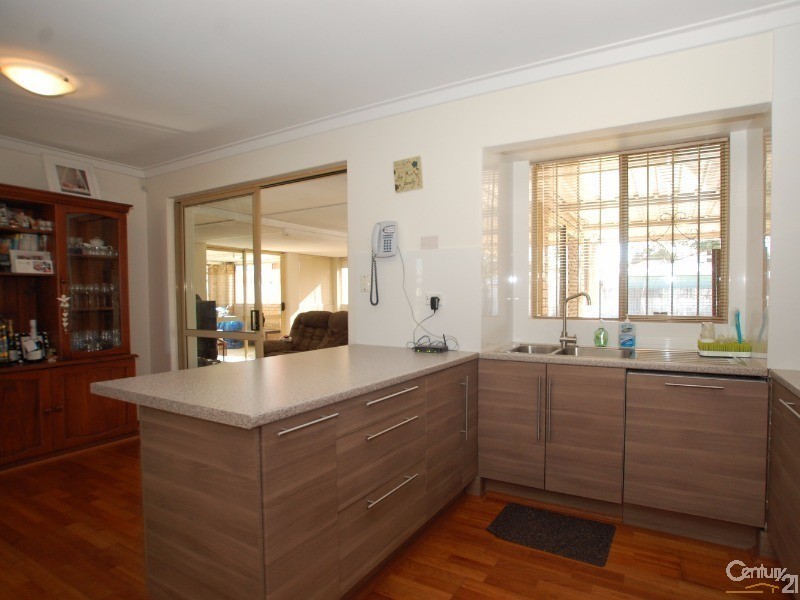 27 Faulkner Way, Eden Hill WA 6054