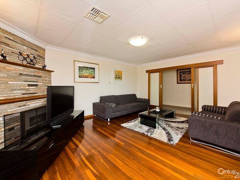 1 Davena Street, Dianella WA 6059