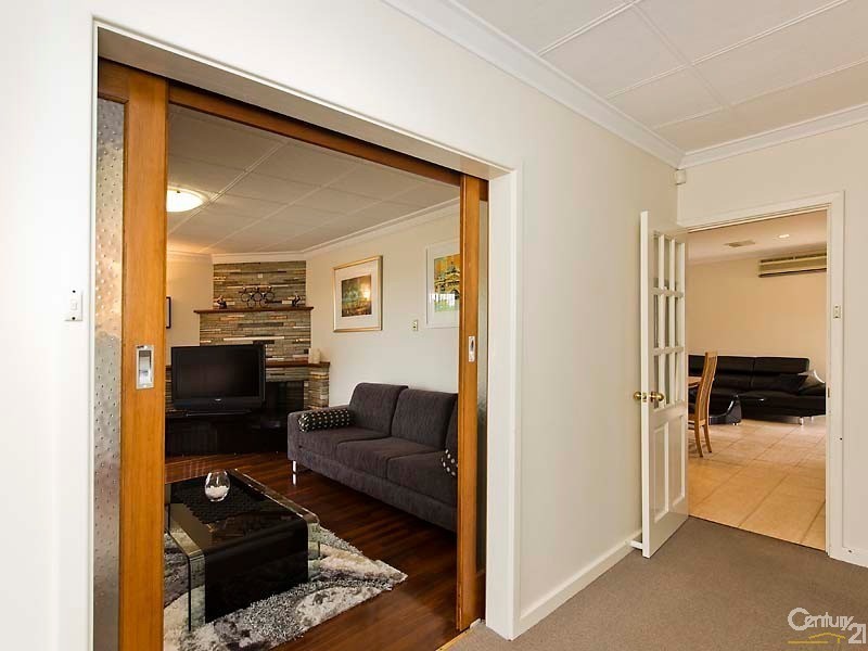 1 Davena Street, Dianella WA 6059