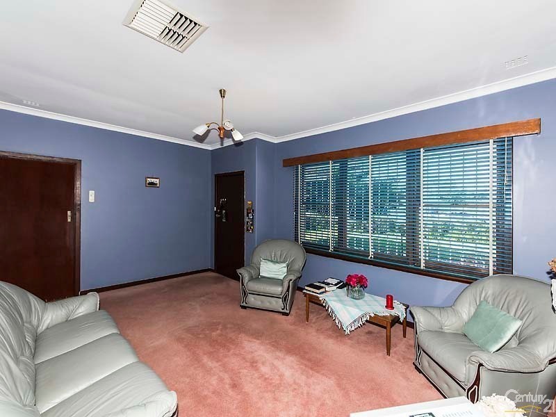 327 Flinders Street, Nollamara WA 6061