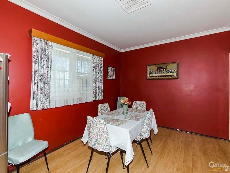 327 Flinders Street, Nollamara WA 6061