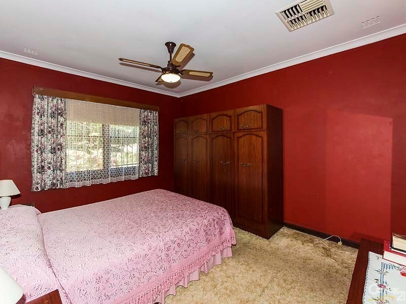 327 Flinders Street, Nollamara WA 6061