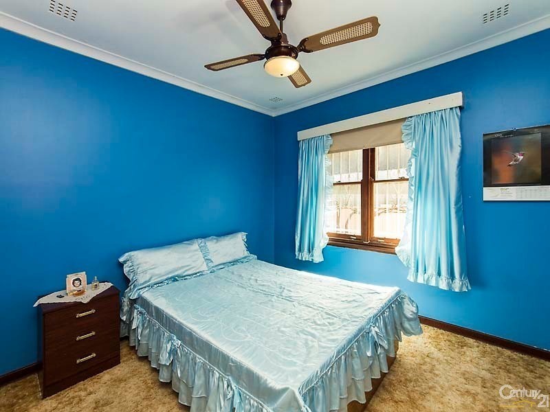 327 Flinders Street, Nollamara WA 6061