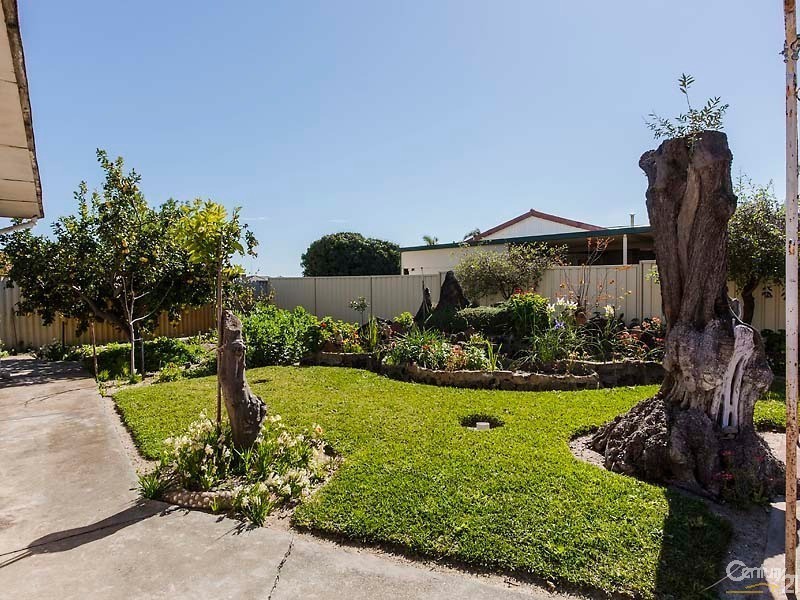 327 Flinders Street, Nollamara WA 6061